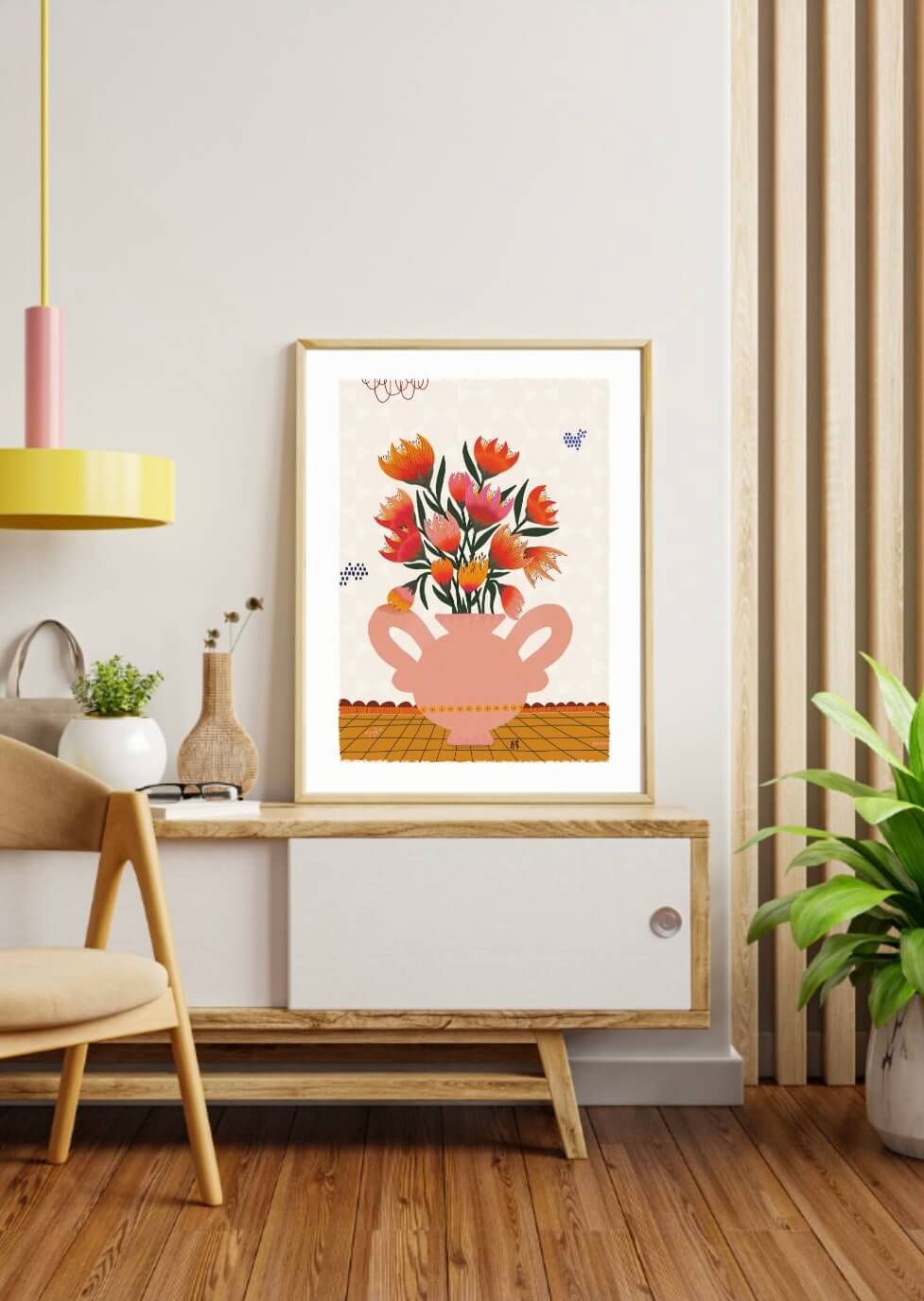 Affiche représentant un vase de forme ronde à deux anses. le vase est de couleur saumon. un bouquet de fleurs dans les tons rouges orangés.