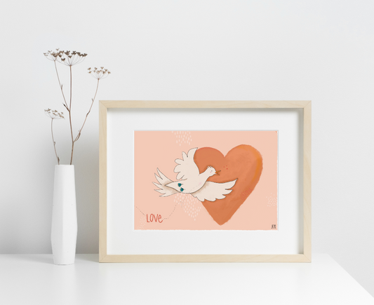 illustration douce format paysage. Coeur de couleur terre battue. Un oiseau blanc au bec orange et pattes bleues s'envole et passe devant le coeur. Fond de couleur terre battue très claire.