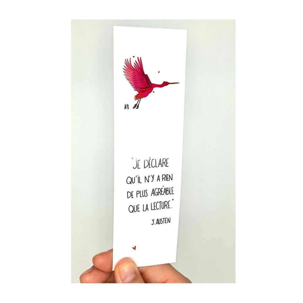 Marque-pages représentant un oiseau rose qui d'envole. Citation de Jane Austen