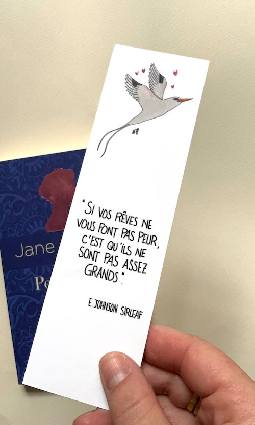 Marque-pages avec un dessin d'un Paille en queue et une citation de Johnson Sirleaf. Dessin et citation en verni sélectif. Idée cadeau anniversaire, Noel, book lover