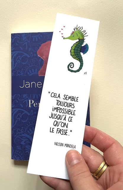 Marque-pages avec un dessin d'un hippocampe vert et une citation de Nelson Mandela. Idée cadeau, Noel, livre